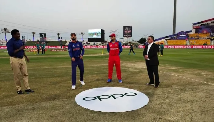 টস হেরে ব্যাটিংয়ে ভারত
