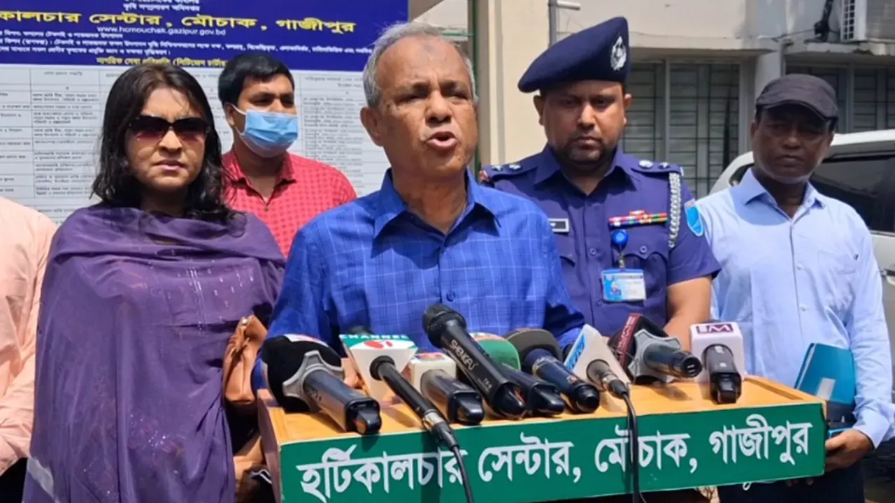 সিইসিকে হেনস্তাকারীদের আইনের আওতায় আনা হবে : স্বরাষ্ট্র উপদেষ্টা