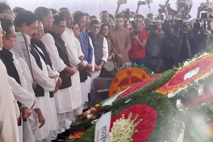 শেখ কামালের প্রতিকৃতিতে আ.লীগের শ্রদ্ধা