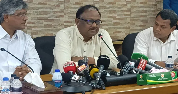 ব্যবসায়ীরা কারসাজি করলে চামড়া বিদেশে রপ্তানি: বাণিজ্যমন্ত্রী