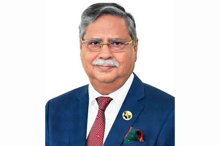 ‘সামুদ্রিক শিল্প আন্তর্জাতিক ব্যবসা-বাণিজ্যের কেন্দ্রবিন্দুতে রয়েছে’