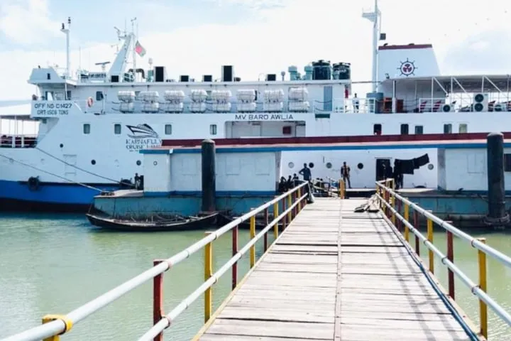 সেন্টমার্টিনে ফের আটকা পড়েছেন ৩ শতাধিক পর্যটক