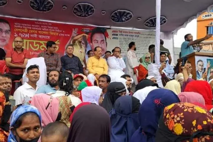 বৃষ্টির মধ্যে চলছে বিএনপির রোডমার্চ, নেতাকর্মীদের ঢল