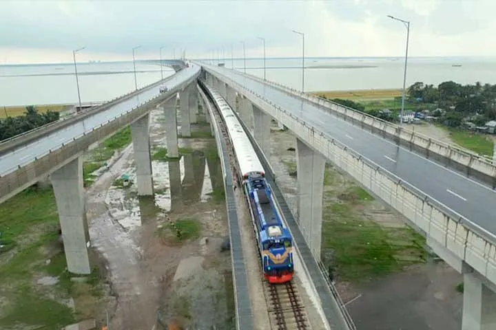 পদ্মা সেতুতে খুলছে রেলের দুয়ার