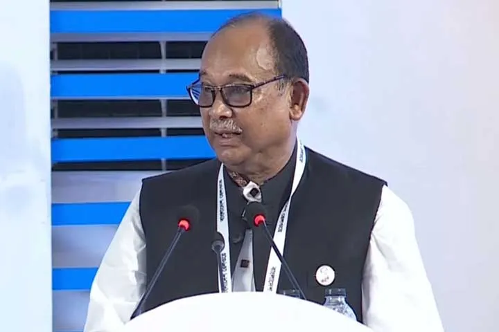 তিন সমুদ্র বন্দরের সঙ্গে রেল যোগাযোগ সম্প্রসারিত হচ্ছে : রেলমন্ত্রী