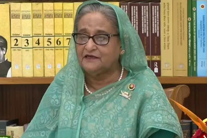 সবাইকে ব্যাংকিং সেবার আওতায় আনতে হবে : প্রধানমন্ত্রী
