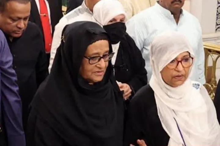 ওমরাহ পালন করলেন প্রধানমন্ত্রী