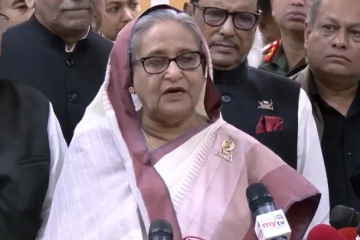 মনোনয়নপত্র সংগ্রহ করলেন শেখ হাসিনা