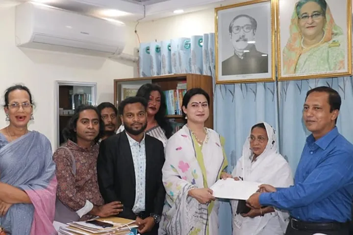 রংপুর-৩ আসনে নির্বাচন করবেন তৃতীয় লিঙ্গের আনোয়ারা