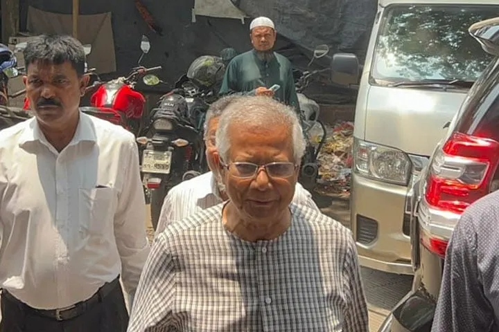 শ্রম আদালতে ড. ইউনূস