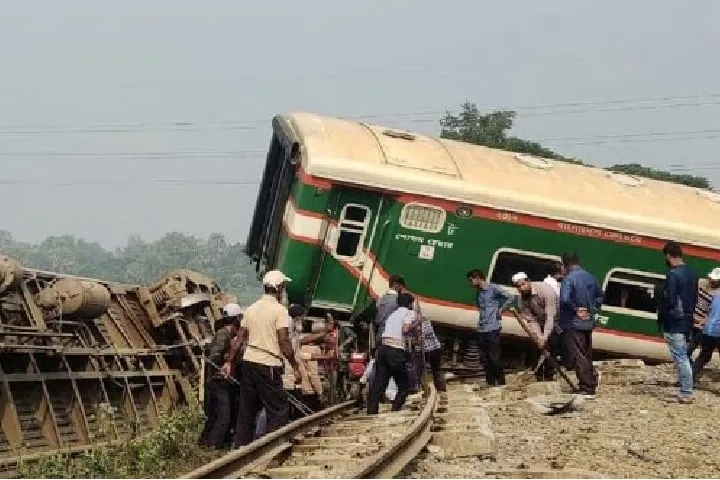 গাজীপুরে রেলে নাশকতা, কাউন্সিলরসহ গ্রেপ্তার ৭
