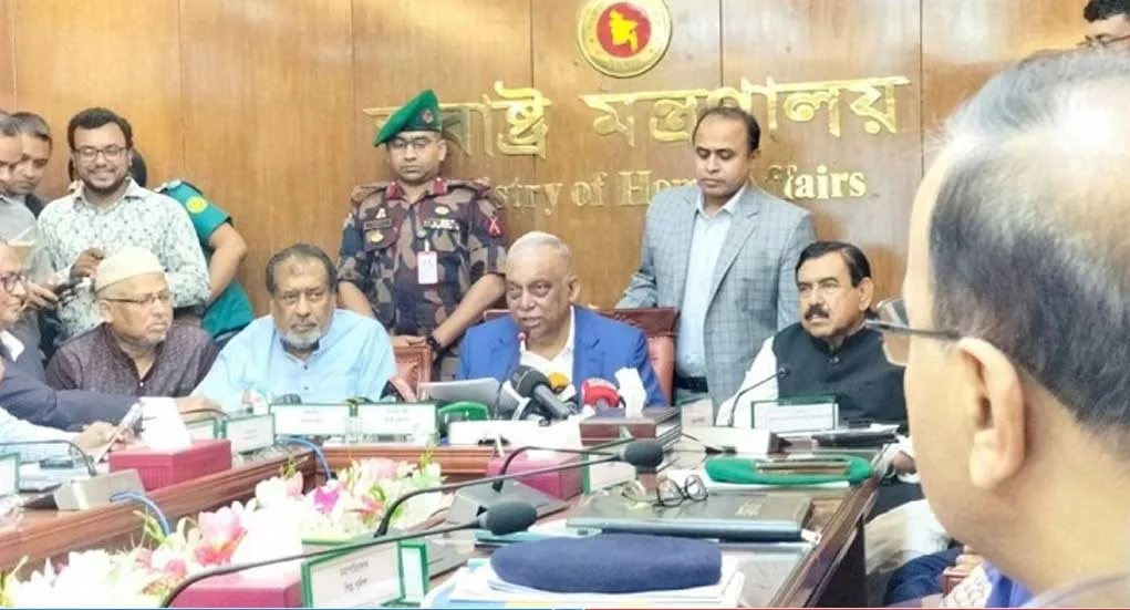 ঈদে নিরাপত্তা জোরদারে কাজ করবে গোয়েন্দা সংস্থা : স্বরাষ্ট্রমন্ত্রী