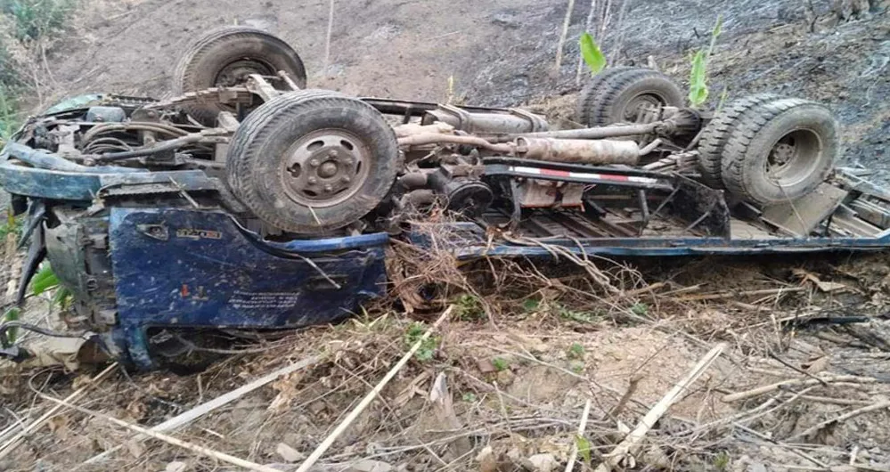 সাজেকে ডাম্প ট্রাক খাদে পড়ে প্রাণ গেল ৬ শ্রমিকের