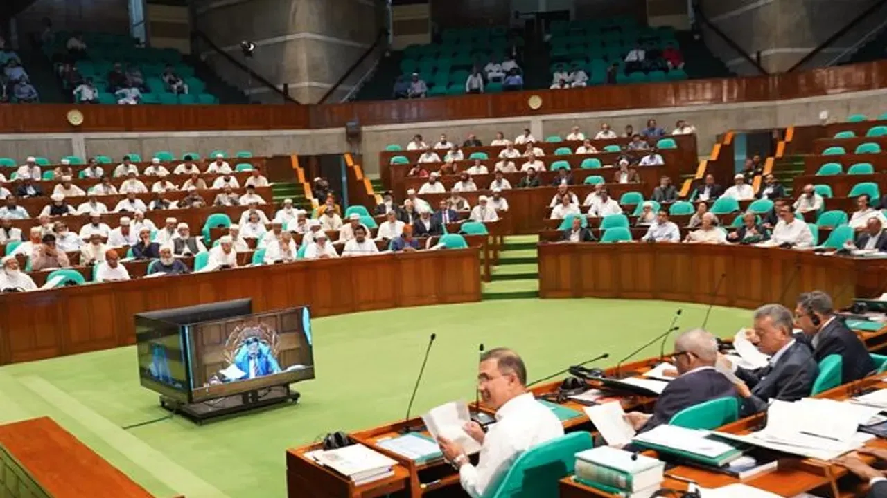 জাতীয় সংসদে আরও ১০টি বিল পাস