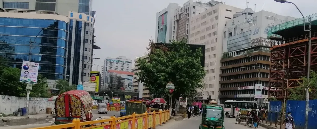 পাল্টে গেছে ঢাকার চিরচেনা দৃশ্য