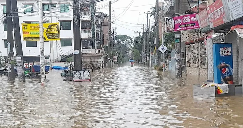 ভারী বৃষ্টিতে ডুবল সিলেট, ম্লান ঈদ আনন্দ