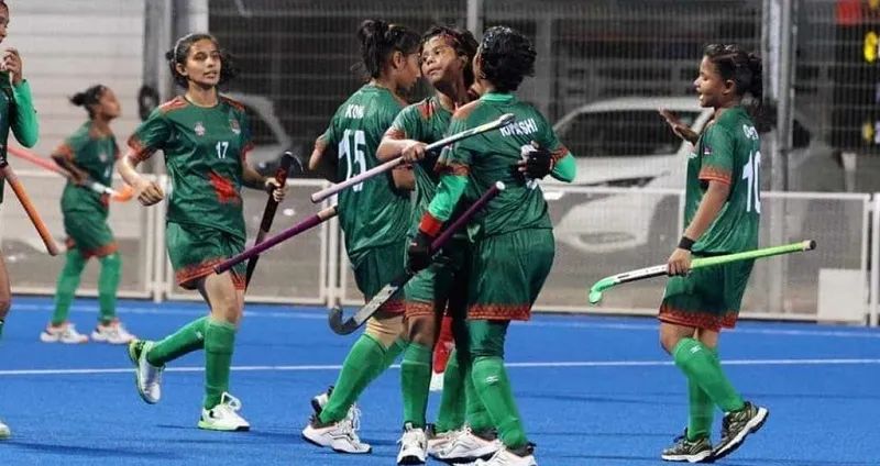 সিঙ্গাপুরকে বিধ্বস্ত করে রানার্সআপ বাংলাদেশের মেয়েরা