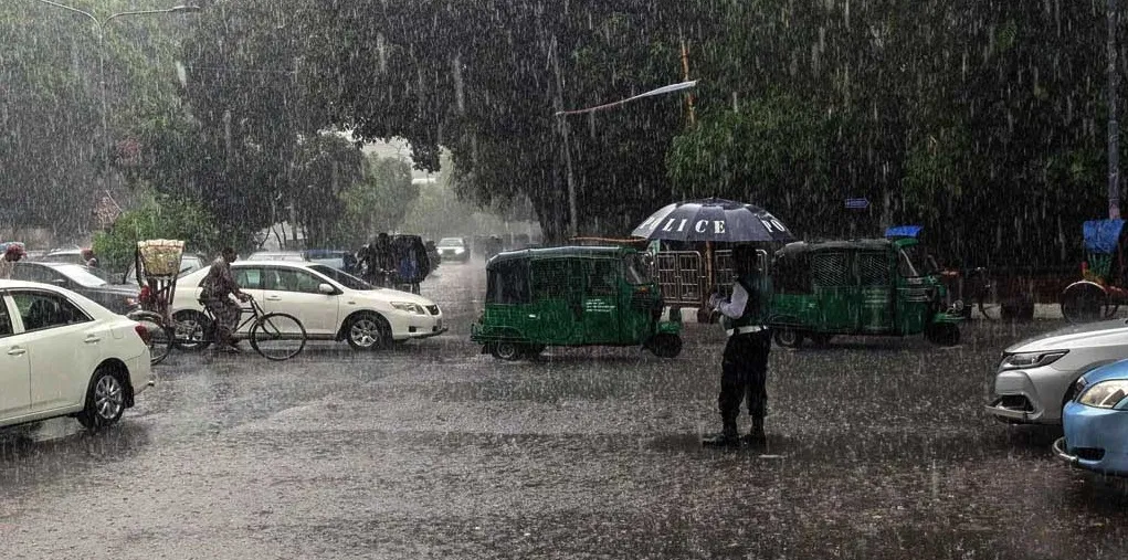 বৃষ্টি থাকবে আরও কতদিন, জানাল আবহাওয়া অফিস