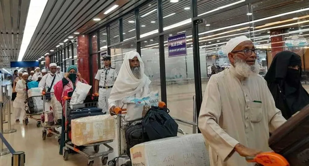 দেশে ফিরলেন ৪৩ হাজার ৮৩ হাজি, মৃত্যু বেড়ে ৫৮