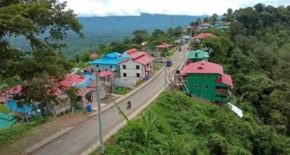 সাজেক ছাড়লেন আটকেপড়া ৭০০ পর্যটক