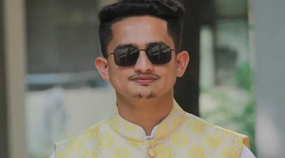 ডিবি থেকে বেরিয়ে সমন্বয়ক সারজিসের ফেসবুক স্ট্যাটাস