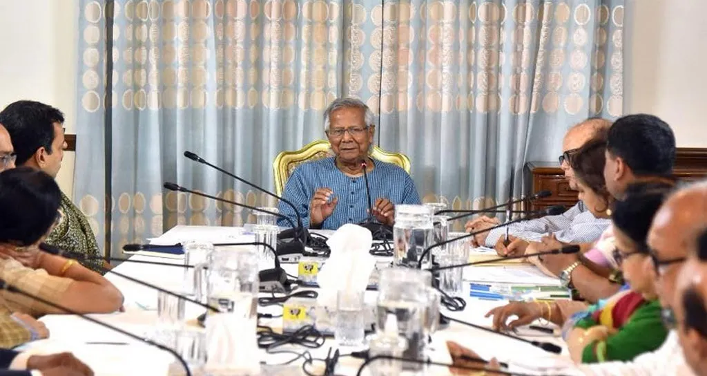 বন্যা পরিস্থিতিতে দেশবাসী যেভাবে এগিয়ে এসেছে তাতে আমি অভিভূত: প্রধান উপদেষ্টা