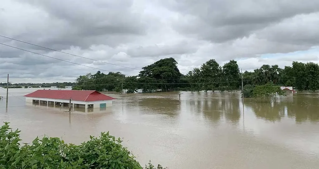 বিপৎসীমার নিচে নামল গোমতীর পানি