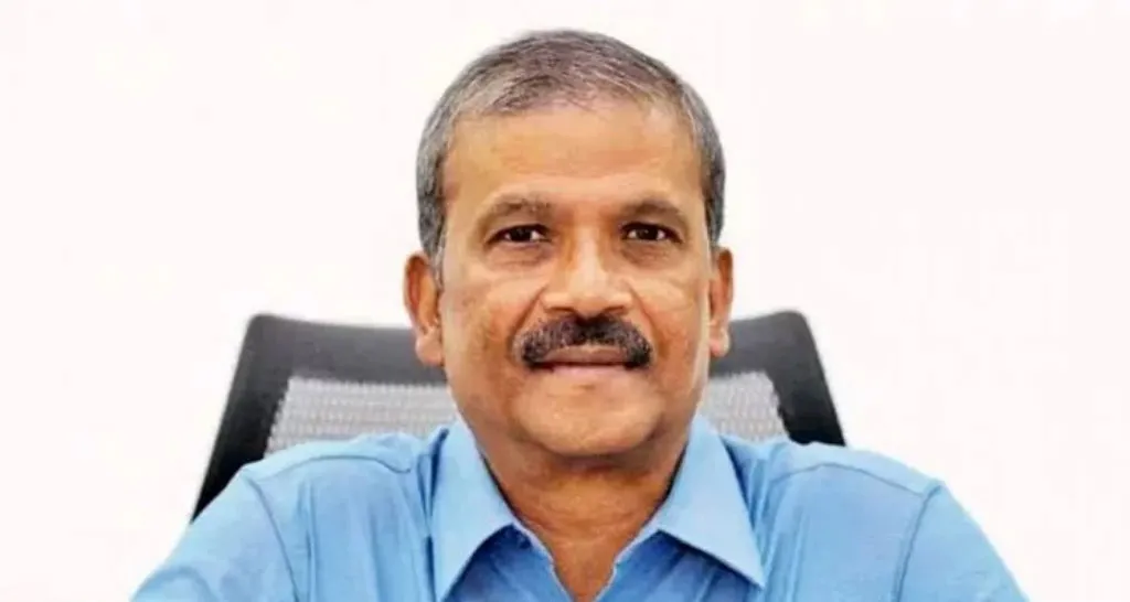 কেউ উপদেষ্টাদের নাম ভাঙিয়ে চাঁদাবাজি করলে পুলিশে দিন: আসিফ নজরুল