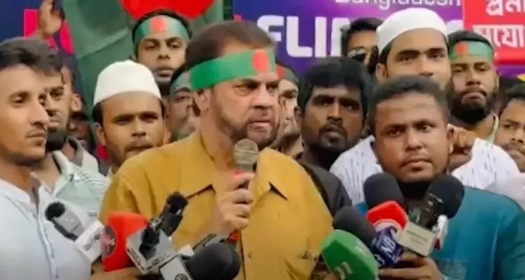 সরকারি চাকরিতে প্রবেশের বয়স বাড়ানোর দাবিতে রাজপথে ইলিয়াস কাঞ্চন