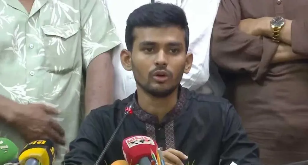 শ্রমিক অসন্তোষ সৃষ্টিকারী মালিকদের আইনের আওতায় আনা হবে: শ্রম উপদেষ্টা