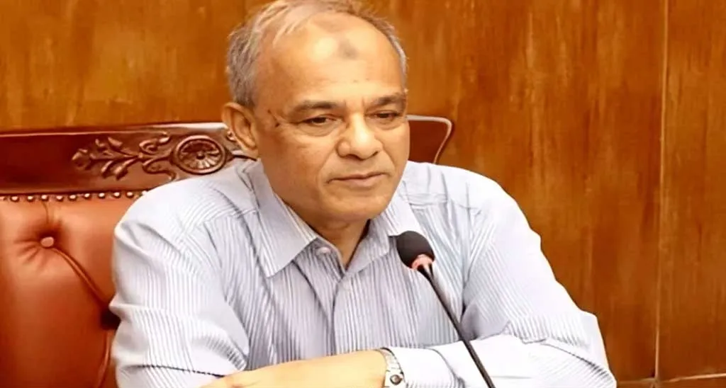 আ.লীগ নেতারা কখন কীভাবে পালিয়েছে, জানালেন স্বরাষ্ট্র উপদেষ্টা