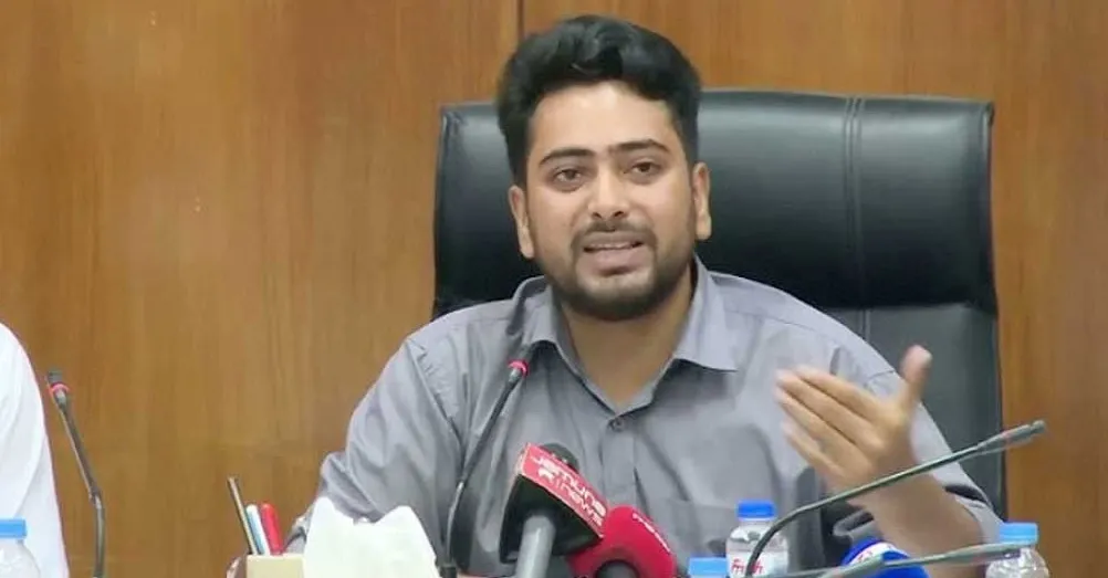 নিষিদ্ধ সংগঠন ও ফ্যাসিস্টদের প্রচারণার সুযোগ দিলে ব্যবস্থা :  উপদেষ্টা নাহিদ