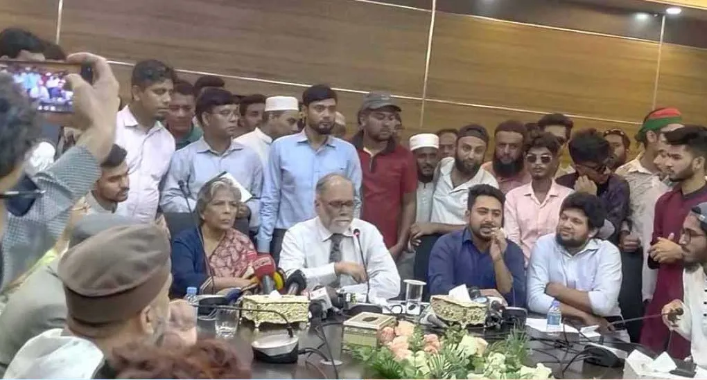 আহত যোদ্ধারা পাবেন ফ্রি চিকিৎসা ও ইউনিক আইডি কার্ড : স্বাস্থ্য উপদেষ্টা