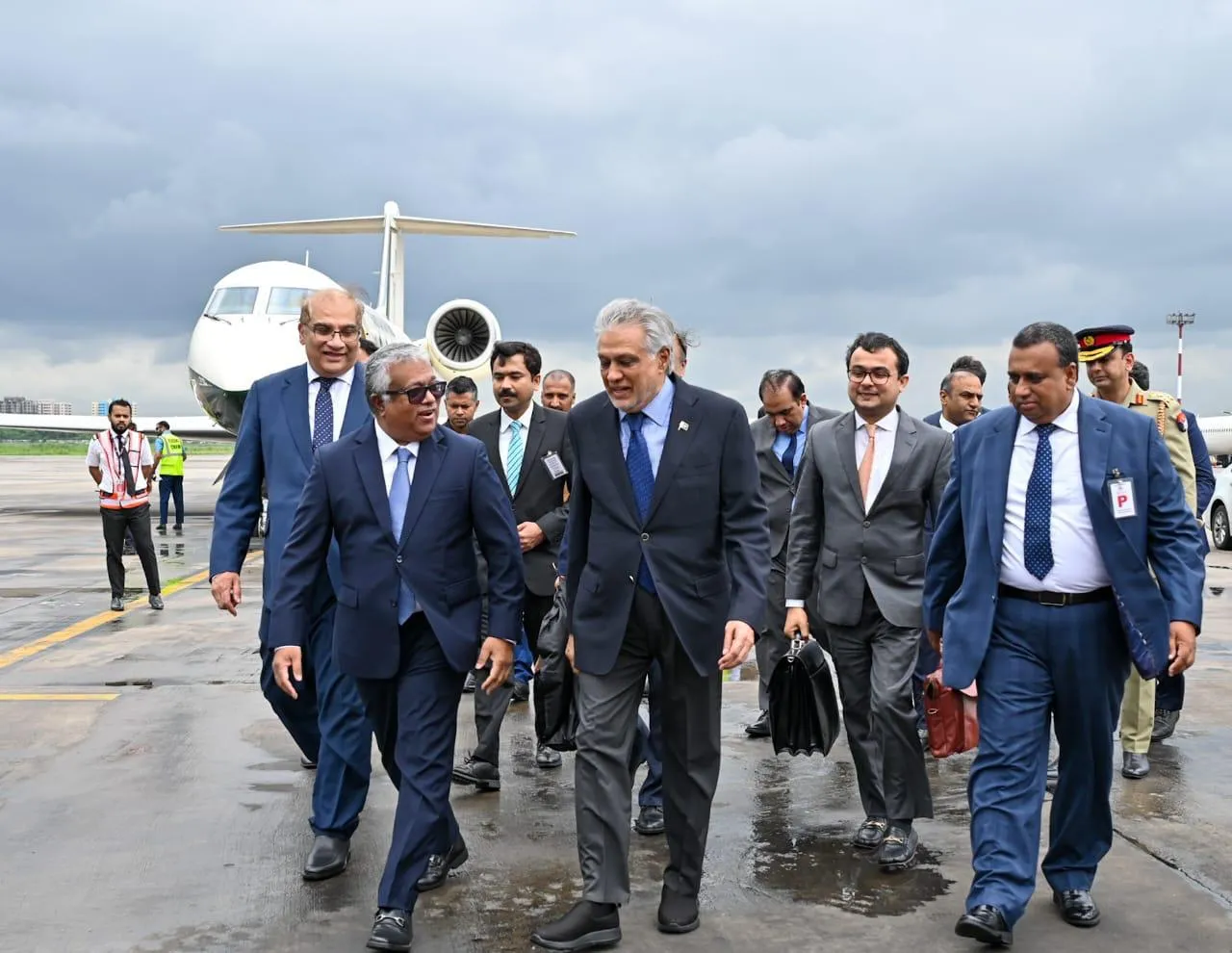 Pakistani Deputy PM arrives in Dhaka