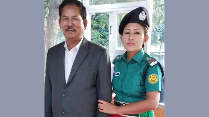 অবশেষে সেই নারী সার্জেন্টের মামলা নিল পুলিশ
