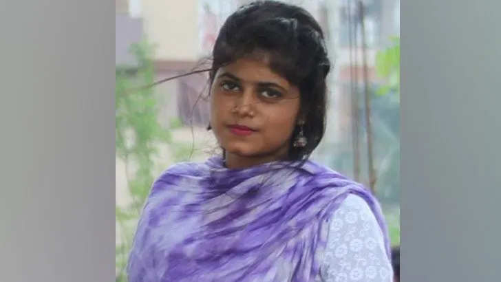 ট্রাকের চাকায় পিষ্ট হয়ে ঝরল জবি ছাত্রীর প্রাণ