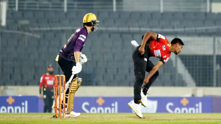 ফাইনালে ওঠার লড়াইয়ে বিকালে মুখোমুখি হচ্ছে কুমিল্লা-চট্টগ্রাম
