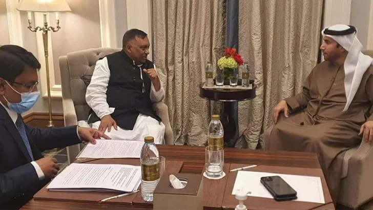দুবাইয়ে ইন্টারপোল প্রধানের সঙ্গে স্বরাষ্ট্রমন্ত্রীর বৈঠক