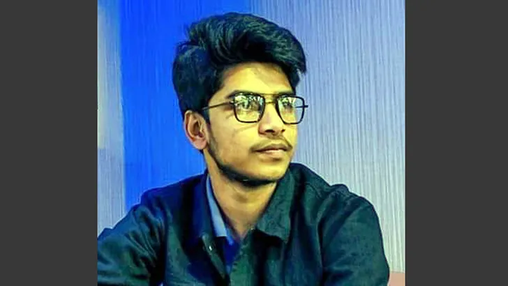 ট্রেনে ঢাবি শিক্ষার্থীর মর্মান্তিক মৃত্যু