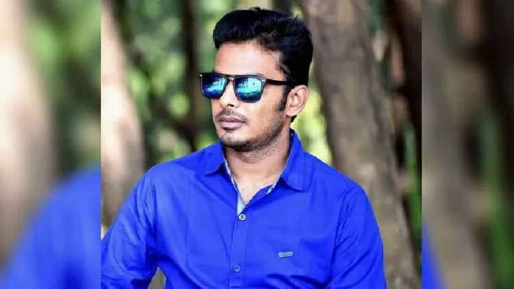 ঢাবি লীগ নেতাকে গণধোলাই দিয়ে পুলিশে সোর্পদ