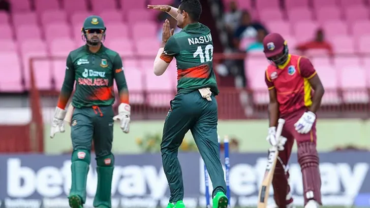 হোয়াইটওয়াশের লক্ষ্যে ফিল্ডিংয়ে বাংলাদেশ
