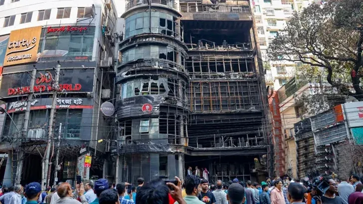 বেইলি রোডে অগ্নিকাণ্ডে ৪৬ জনের মৃত্যু, ২২ আসামির বিরুদ্ধে অভিযোগপত্র