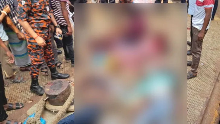 সদরঘাটে লঞ্চের ধাক্কায় প্রাণ গেল ৫ যাত্রীর