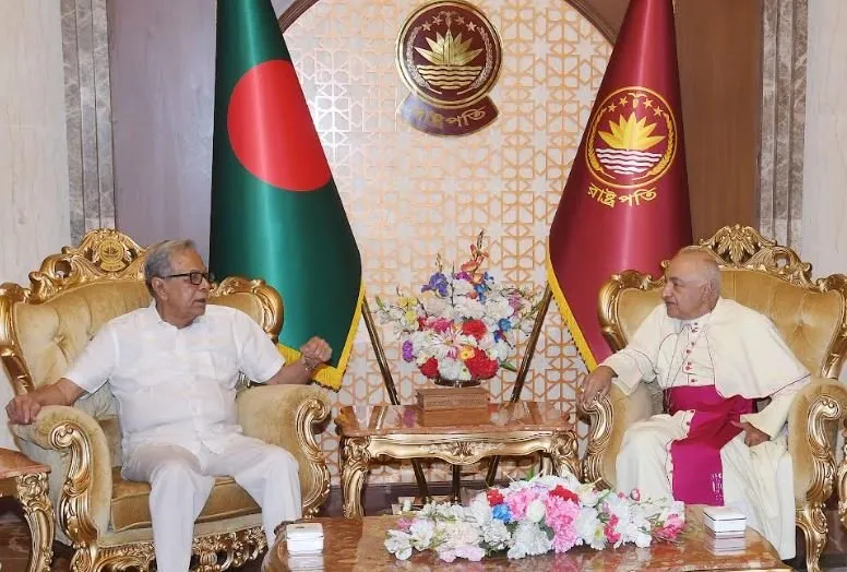 রাষ্ট্রপতির সঙ্গে ঢাকায় নিযুক্ত ভ্যাটিক্যানের রাষ্ট্রদূতের সাক্ষাৎ