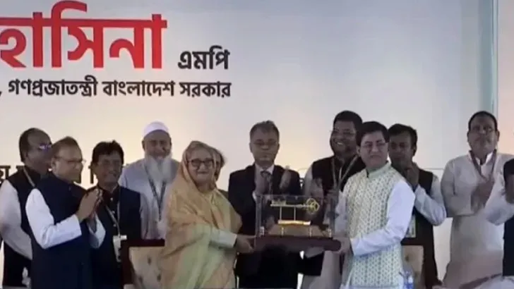 বঙ্গবাজার ১০তলা মার্কেটসহ ৪ প্রকল্পের উদ্বোধন করলেন প্রধানমন্ত্রী