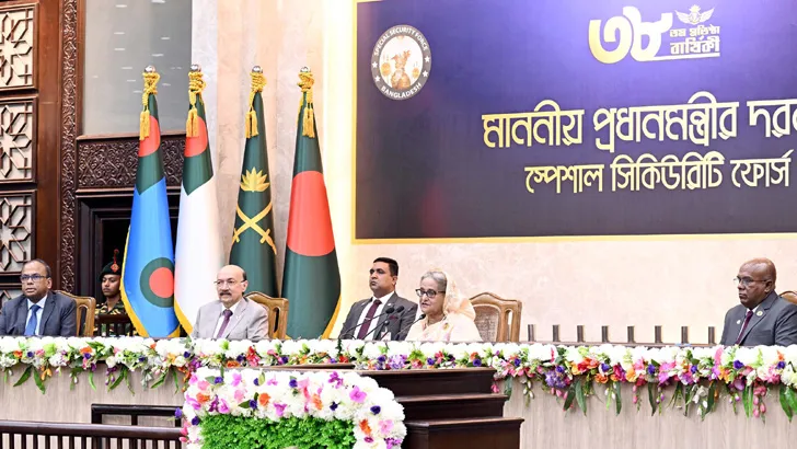 জনবিচ্ছিন্ন হলে আমি মারা যাব: প্রধানমন্ত্রী