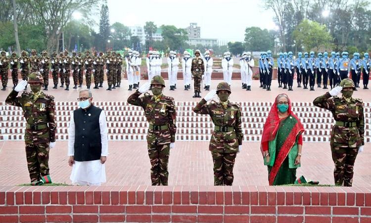 President, PM pay tribute to Liberation War martyrs on Victory Day