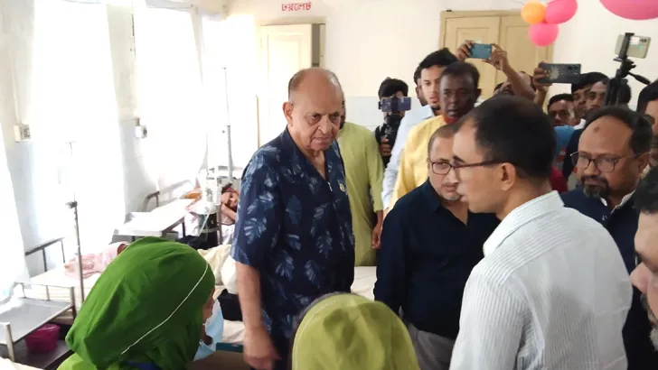 চিকিৎসকদের মফস্বলে যেতে বাধ্য করবেন স্বাস্থ্যমন্ত্রী