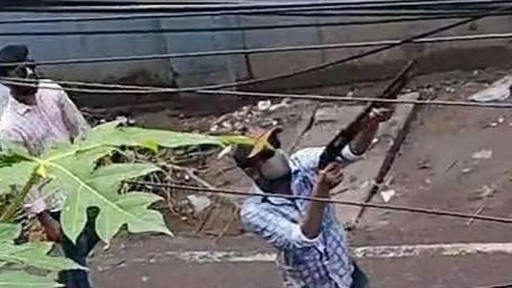 কুমিল্লায় শিক্ষার্থীদের ওপর ছাত্রলীগ-যুবলীগের হামলা, গুলিবিদ্ধ ৫