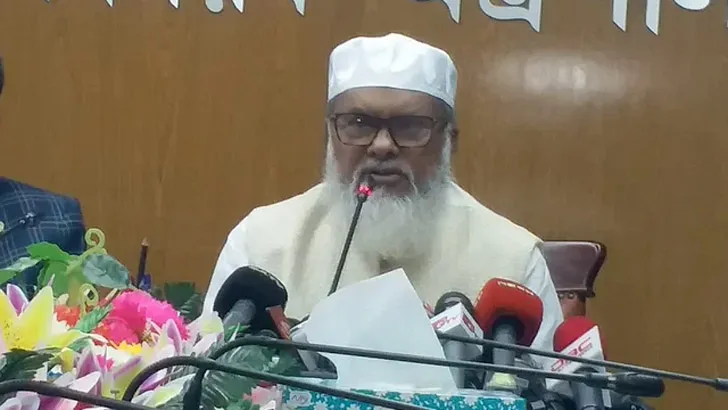বিমান ভাড়া নির্ধারিত টাকার বেশি নিলে ব্যবস্থা : ধর্ম উপদেষ্টা